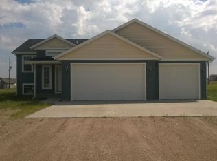 13664 Cherry St NW, Williston, ND 58801