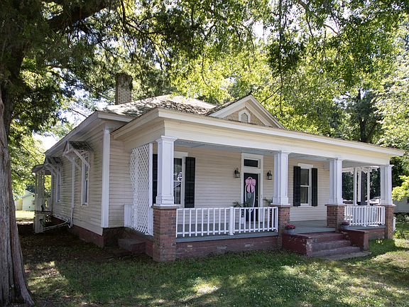 2nd image of 285 E. Main St