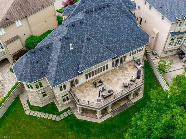 172 Diiorio Cir, Hamilton, ON L9K 1T3