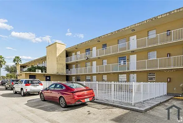 955 W 74th St