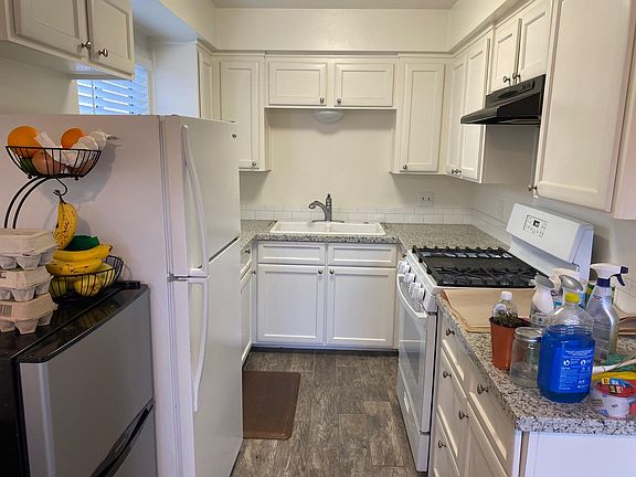 3rd image of 7860 Santa Ysabel Ave #A