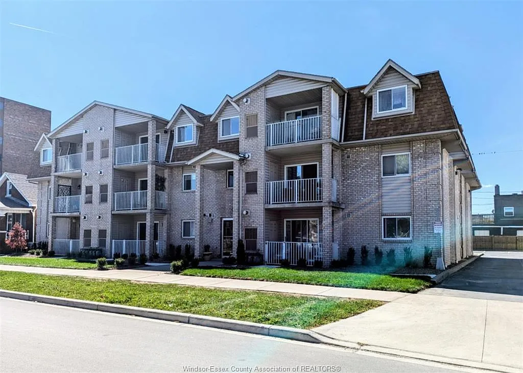 2 bed, 1.0 bath, $1,700 — Photo 1
