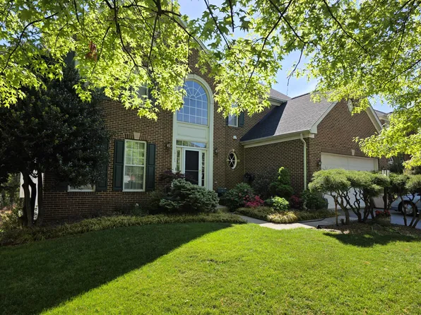 19126 Moselle Way, Leesburg, VA 20176