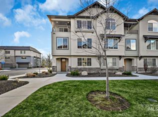 3254 E Front Runner Ln, Boise, ID 83716