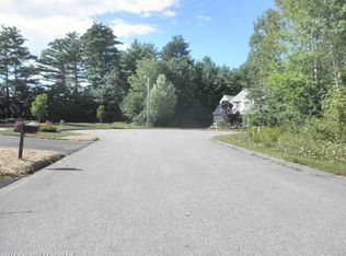 13 Stone Ledge Dr, Lewiston, ME 04240