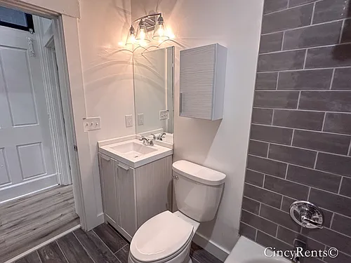 36 W Court St #1R — Photo 12