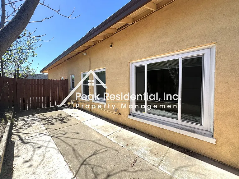 4900 Parker Ave #A — Photo 9