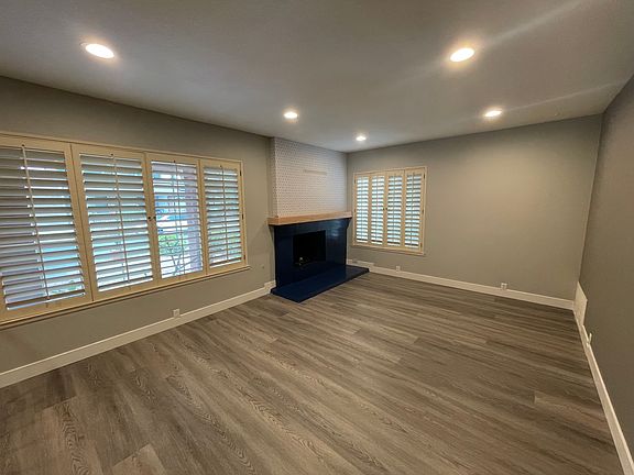 3rd image of 2658 Hillsborough Pl