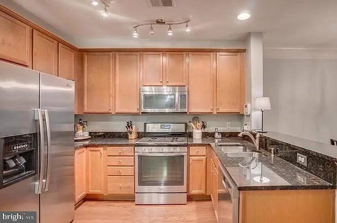 2291 Kew Gardens Dr — Photo 5