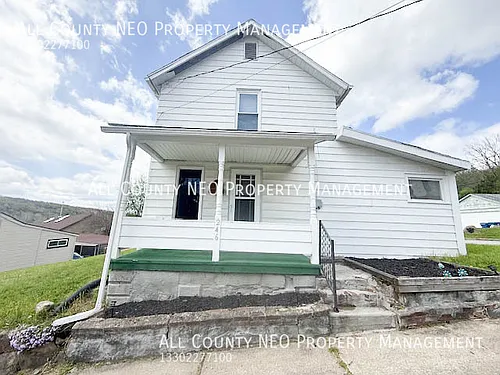 246 2nd St Photo 1