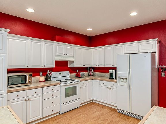 3rd image of 8813 NE 41st Ave
