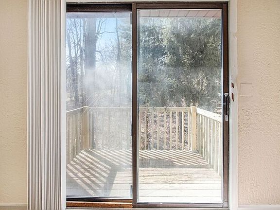 3rd image of 1321 Huntington Ave APT 4