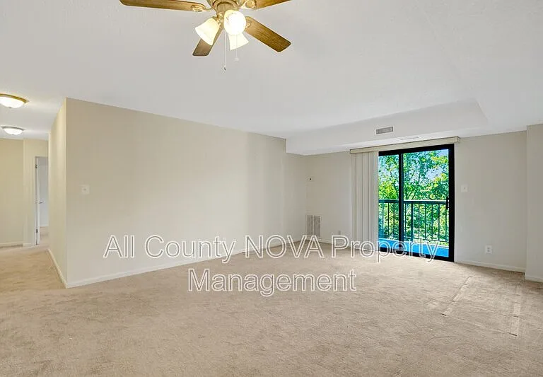 3800 Powell Ln #727 — Photo 18