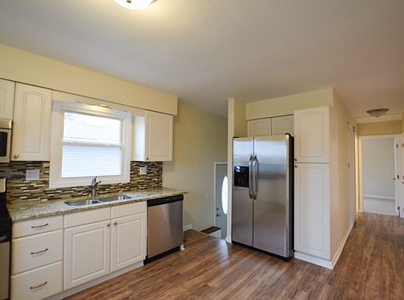 5th image of 310 Hillandale Dr