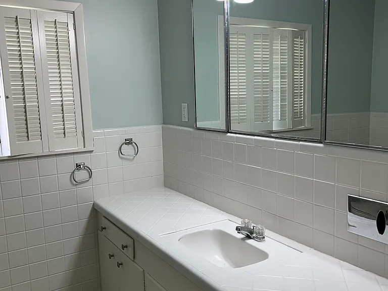 223 Stephanie Ave — Photo 30