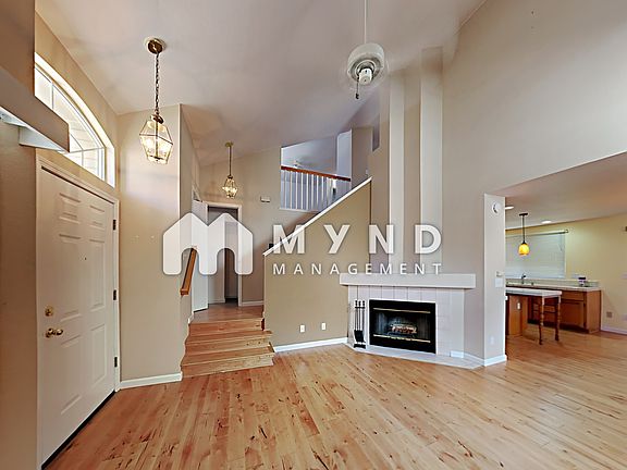 3rd image of 9574 Dominion Wood Ln