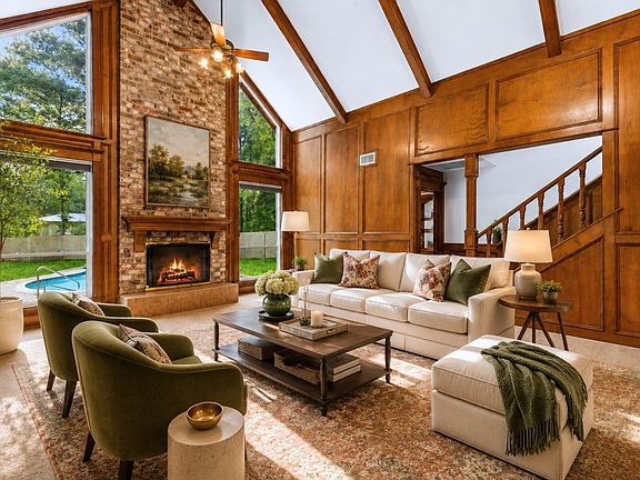 4th image of 2426 Kings Forest Dr