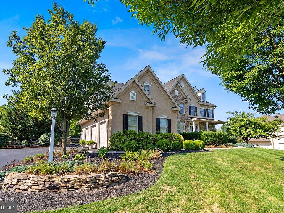 2706 Applewood Dr, Norristown, PA 19403 Zillow