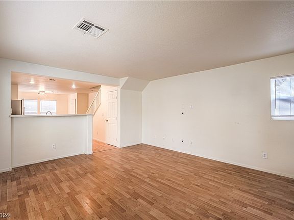5th image of 567 Swiss Cottage Ave