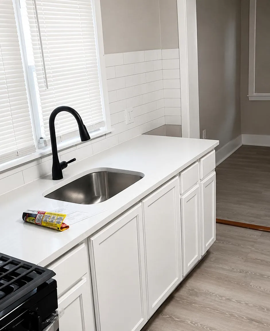 2 bed, 1.5 bath, 10015 sqft, $763 — Photo 2