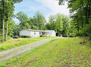 289 Starlight Rd, Alum Creek, WV 25003