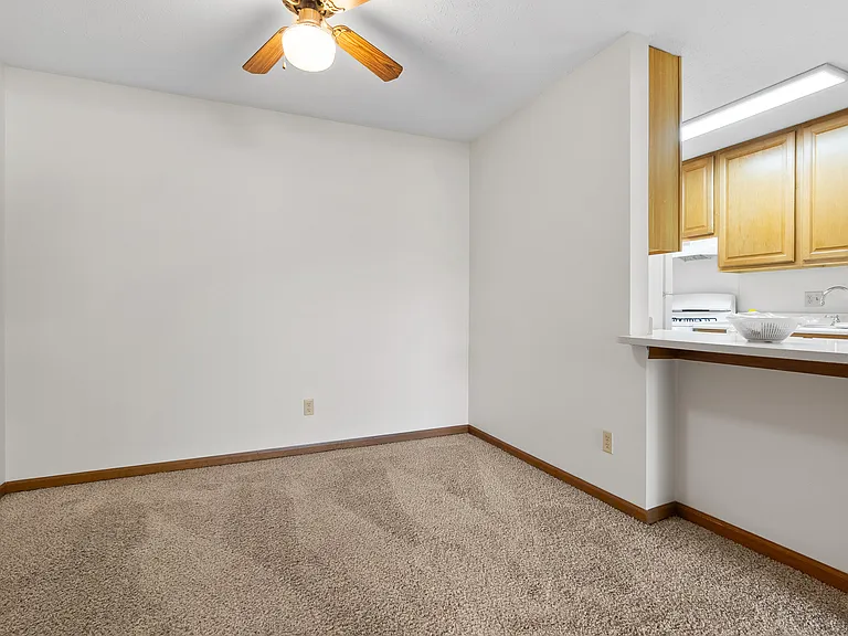 Swanson Court Apartments — Photo 6