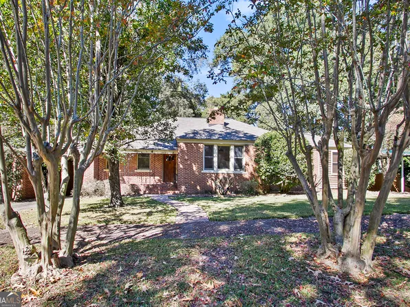 940 Curry Dr, Macon, GA 31211