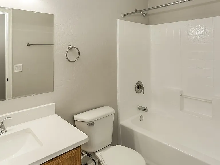 2709 N 107th Dr — Photo 14