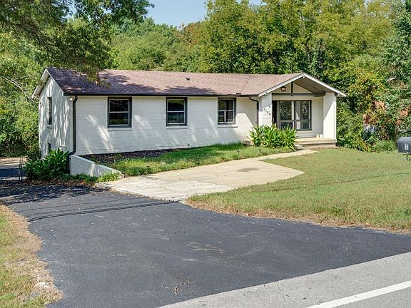 Front of house and driveway