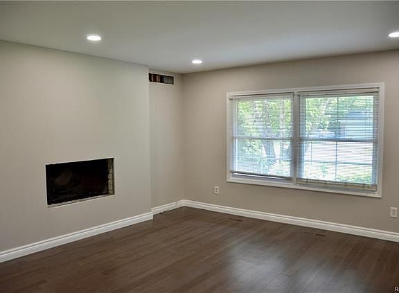 4th image of 6506 Spruce Dr