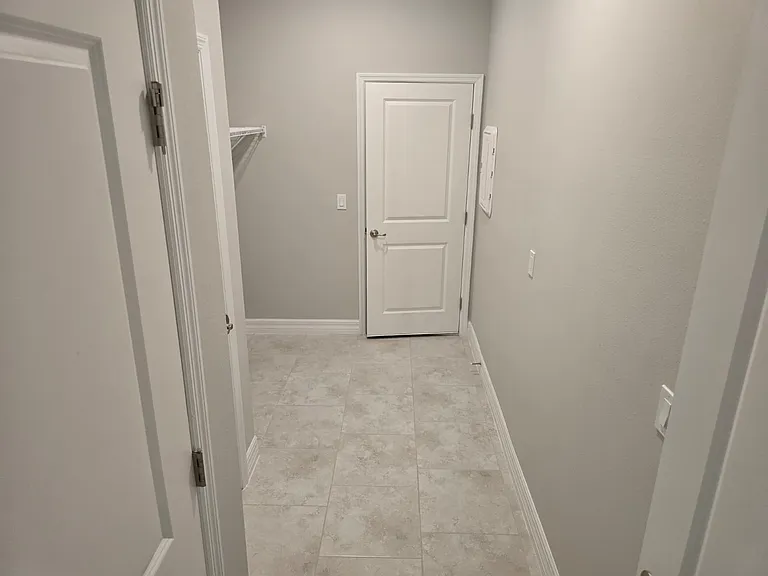 2857 Shady Ave — Photo 15