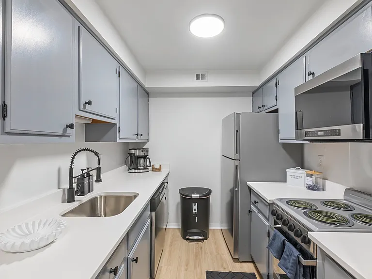 The Gallery Apartments — Photo 81