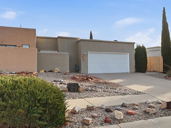 3rd image of 6856 Kelly Ann Rd NE