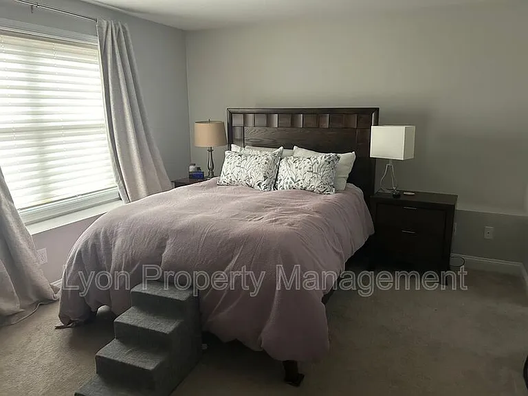 115 Coburn St — Photo 2