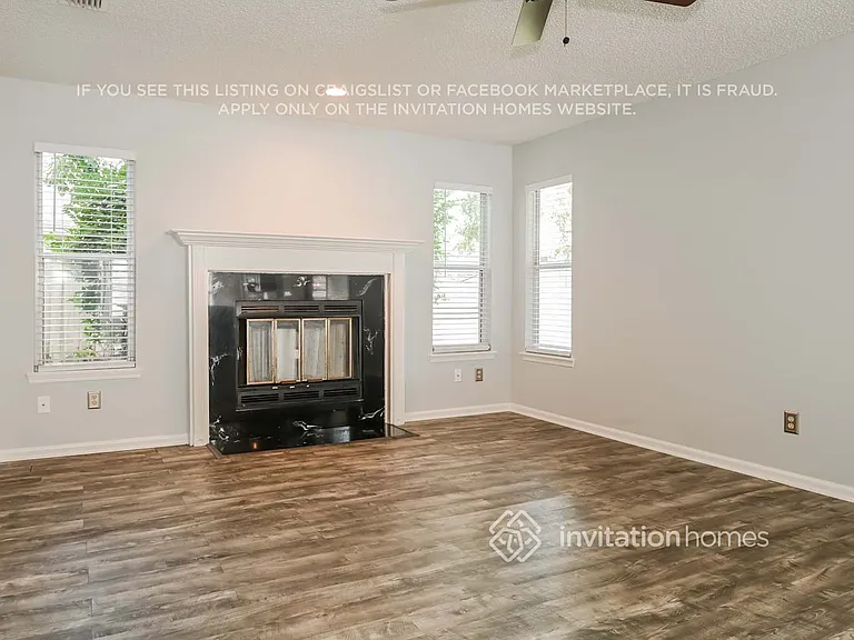 4873 Victoria Chase Ct — Photo 4