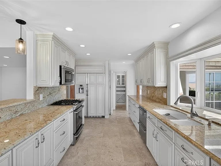32201 Sea Island Dr — Photo 28