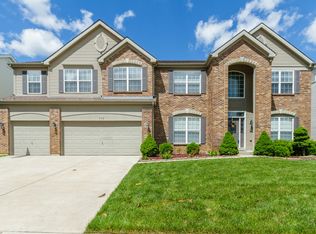 496 Olde Court Rd, Saint Charles, MO 63303