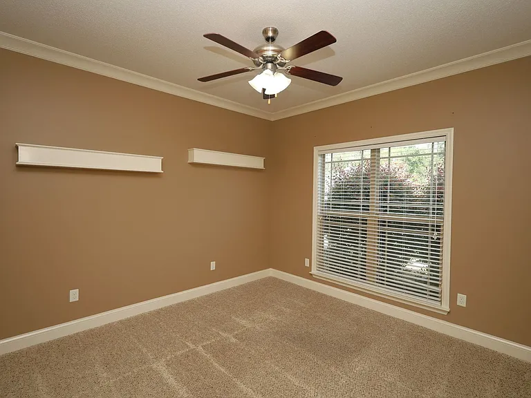 4634 Amelia Cir — Photo 15