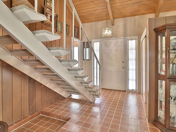 4th image of 1233 Encino Vista Ct