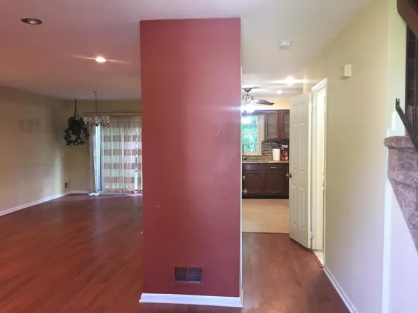 2503 Deerfield Dr, Edison, NJ 08820