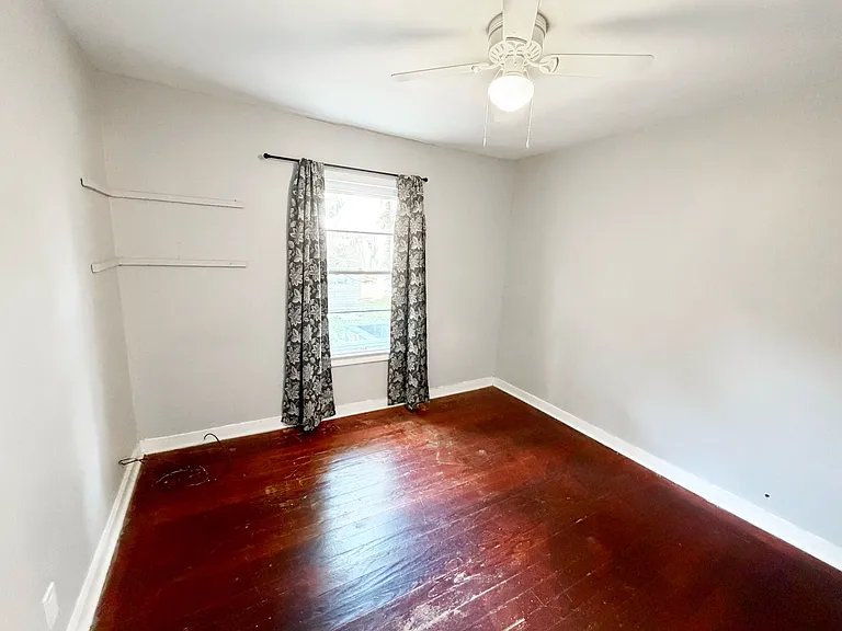 1 st Bedroom