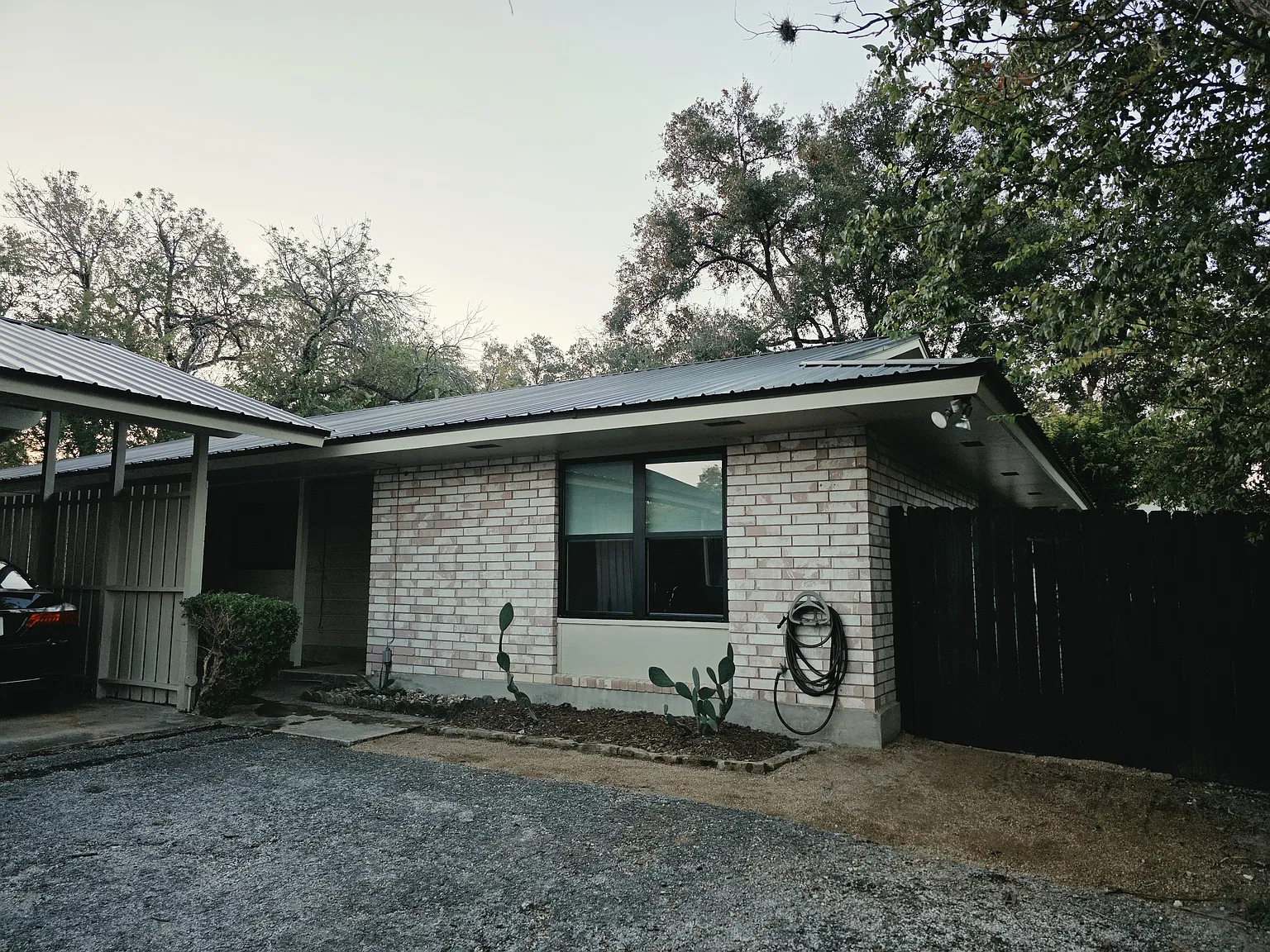 2 bed, 966 sqft, $1,375 — Photo 2