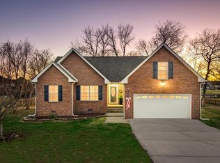 774 Fire Break Dr, Clarksville, TN 37040