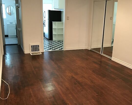3rd image of 1254 N Orange Grove Ave APT 2