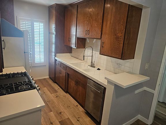 4th image of 4325 Mammoth Ave APT 4