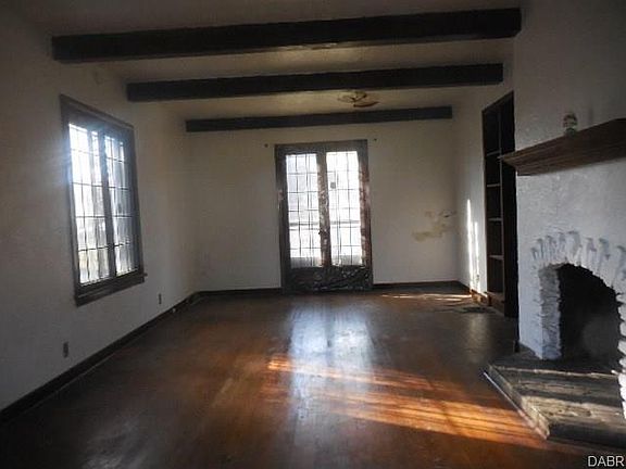 2nd image of 1717 Newton Ave
