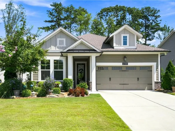 6799 Welcome Rd, Flowery Branch, GA 30542