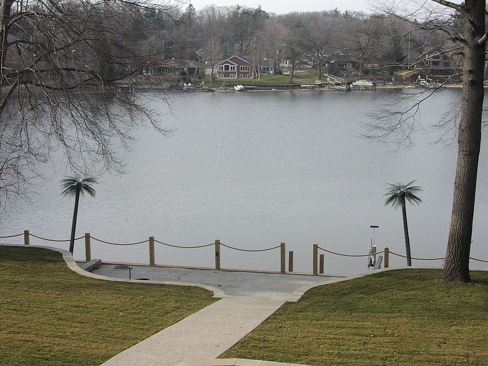 2nd image of 1690 Rood Point Rd