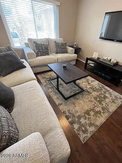 4 bed, 2.5 bath, 1975 sqft, $2,700 — Photo 2