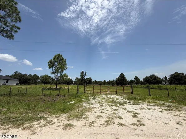 7932 3rd Ter, Labelle, FL 33935